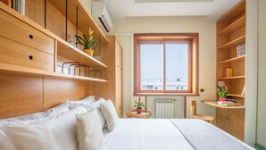 公寓 | 3 間睡房、手提電腦工作空間、遮光窗簾/窗簾、熨斗/熨衫板