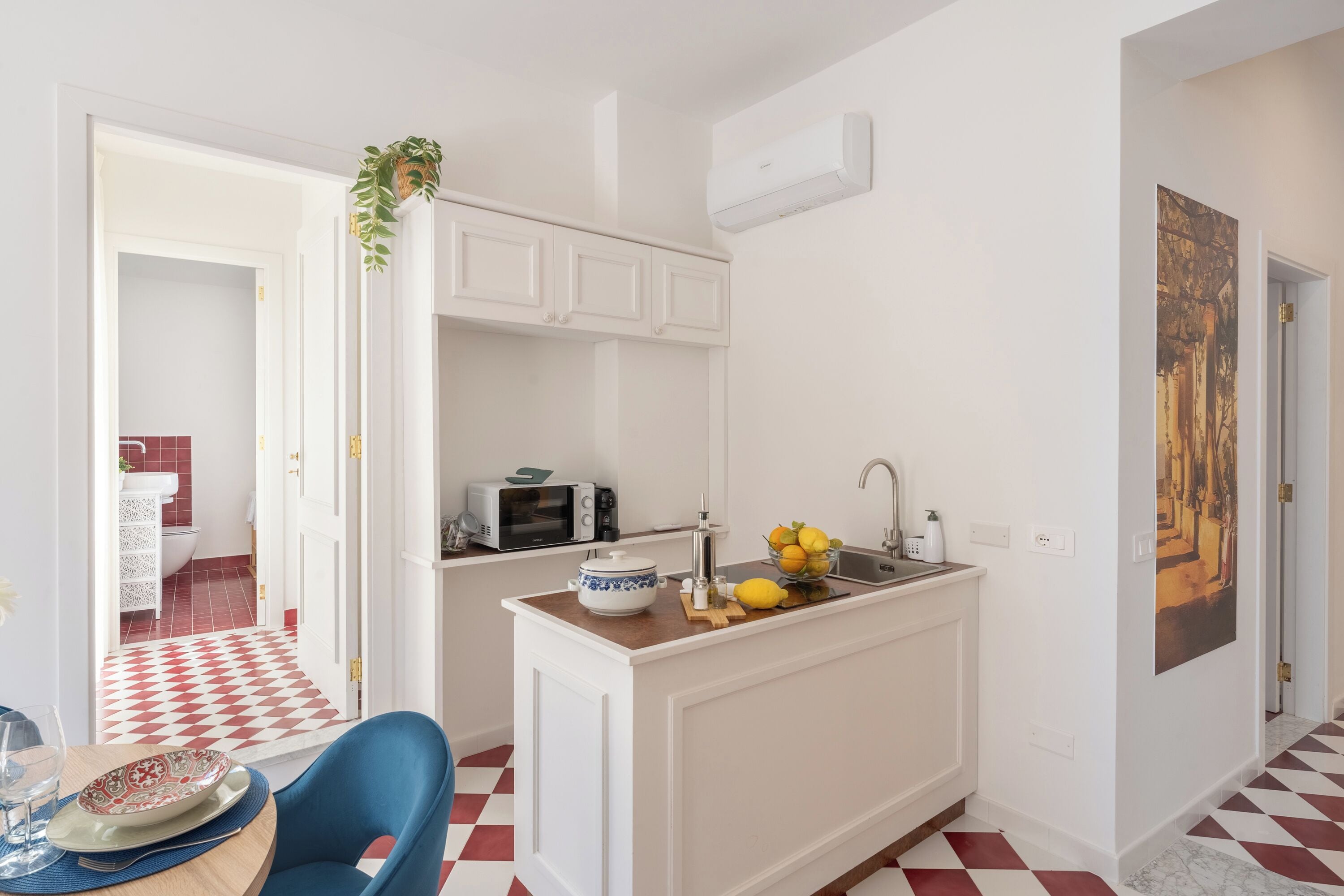 Apartment | Eigene Küche | Mini-Kühlschrank, Herdplatte, Wasserkocher mit Kaffee-/Teezubehör