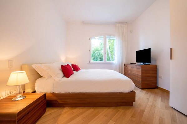 Villa With Panoramic Vesuvius And Sorrento Views With Private Pool - Italia
