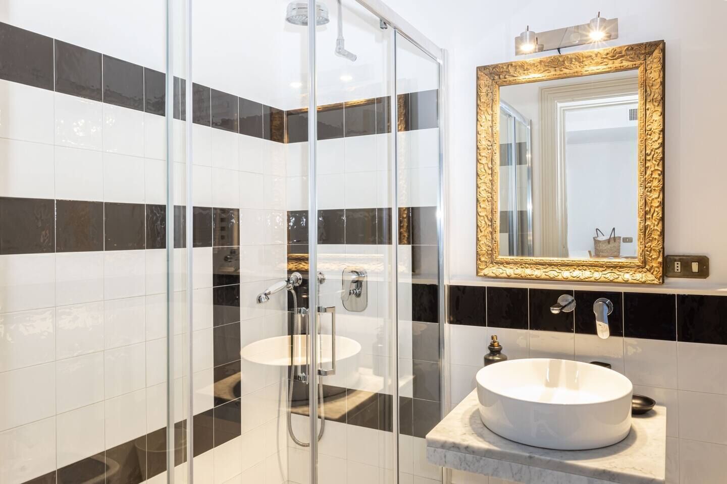 Vila | Kamar mandi | Shower, pancuran hujan, perlengkapan mandi gratis, dan pengering rambut