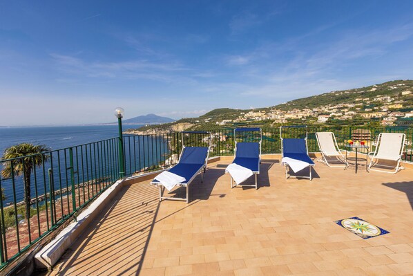 Villa | Terrace/patio