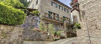 Entire Hilltop Villa With Private Pool In Palazzuolo Sul Senio
