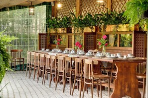 Outdoor dining