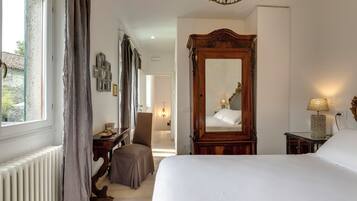 Villa | 7 bedrooms, in-room safe, blackout drapes, iron/ironing board