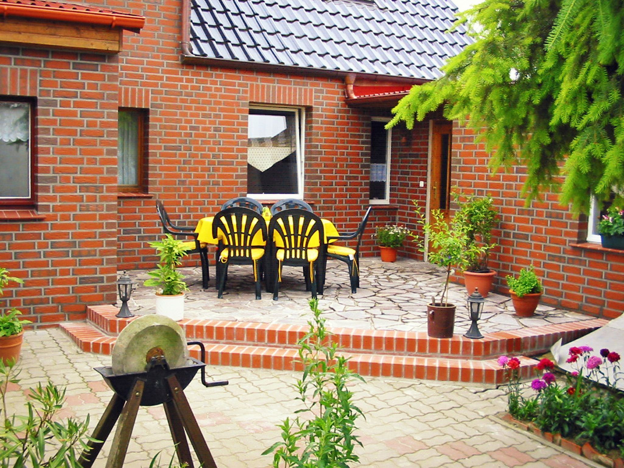 Terrasse vor dem Eingang zur Ferienwohnung