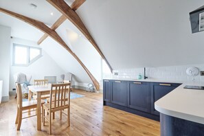 Dining - Beautiful Family-Friendly Victorian Rectory in a Peaceful Village (Purleigh)