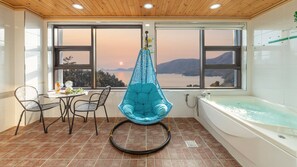Basic Room, 1 Bedroom (Castle 302) - Geoje Marine Castle Spa Pension (Geoje)