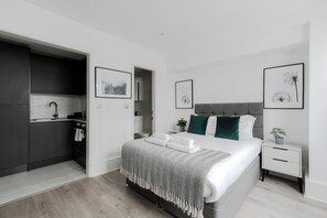 Iron/ironing board, free WiFi, bed sheets