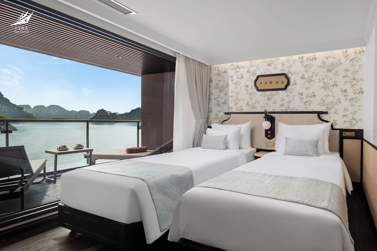 Phòng 4 dành cho gia đình | Bộ đồ giường cao cấp, minibar, bàn, bộ trải giường 