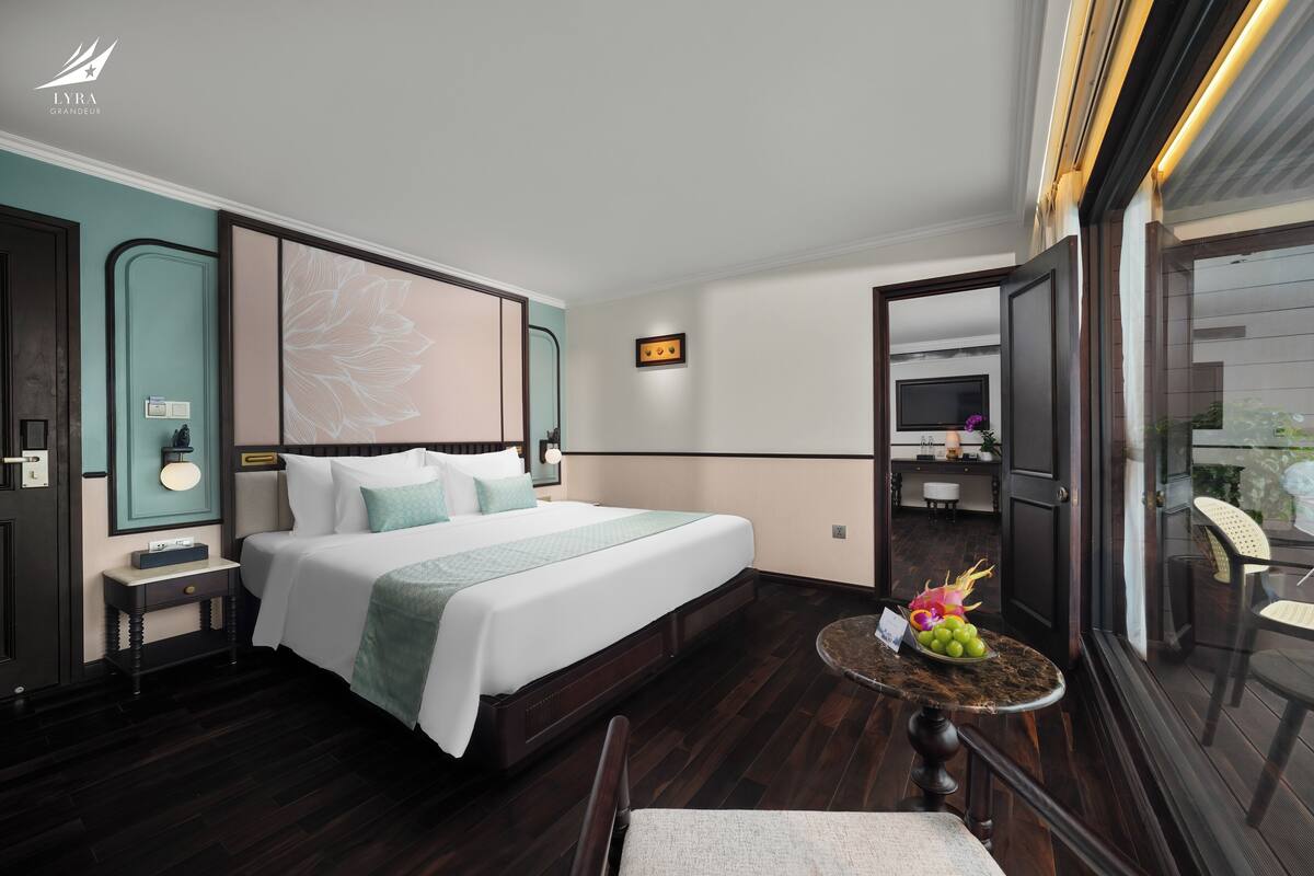 Phòng đôi hoặc 2 giường đơn Superior, ban công, quang cảnh biển | Bộ đồ giường cao cấp, minibar, bàn, bộ trải giường 