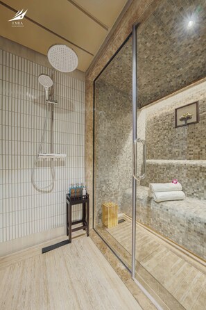 Owner Suite - Halong Lyra Grandeur Cruise (Ha Long)