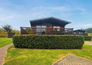 Exterior - 3 bedroom accommodation in Greetham (Greetham)
