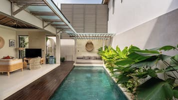 Kolam renang outdoor
