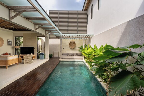 Kolam renang outdoor