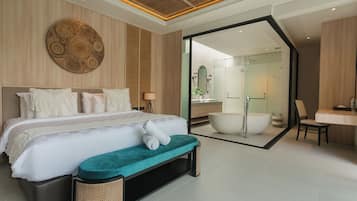 2 bedrooms, iron/ironing board