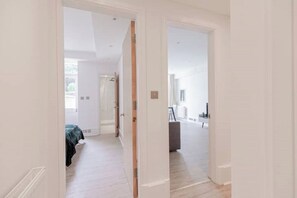 1 室のベッドルーム、アイロン / アイロン台、WiFi、ベッドシーツ