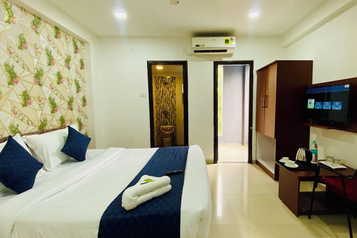 Premium bedding, free WiFi, bed sheets