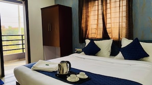 Superior Room | Premium bedding, free WiFi, bed sheets