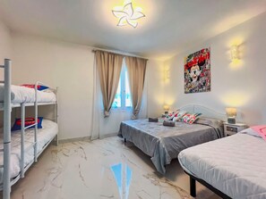 2 bedrooms - Modern flat with terrace for large families in Bibione (Bibione)