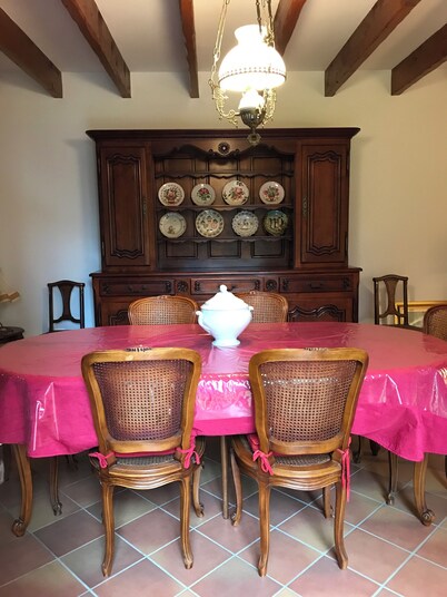 *country house with ornamental garden 200 m from the lake