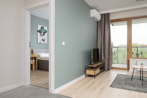 1 habitación, tabla de planchar con plancha, cuna de viaje y wifi 