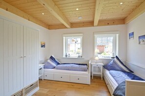 3 soverom, reiseseng for barn, wi-fi (inkludert) og sengetøy