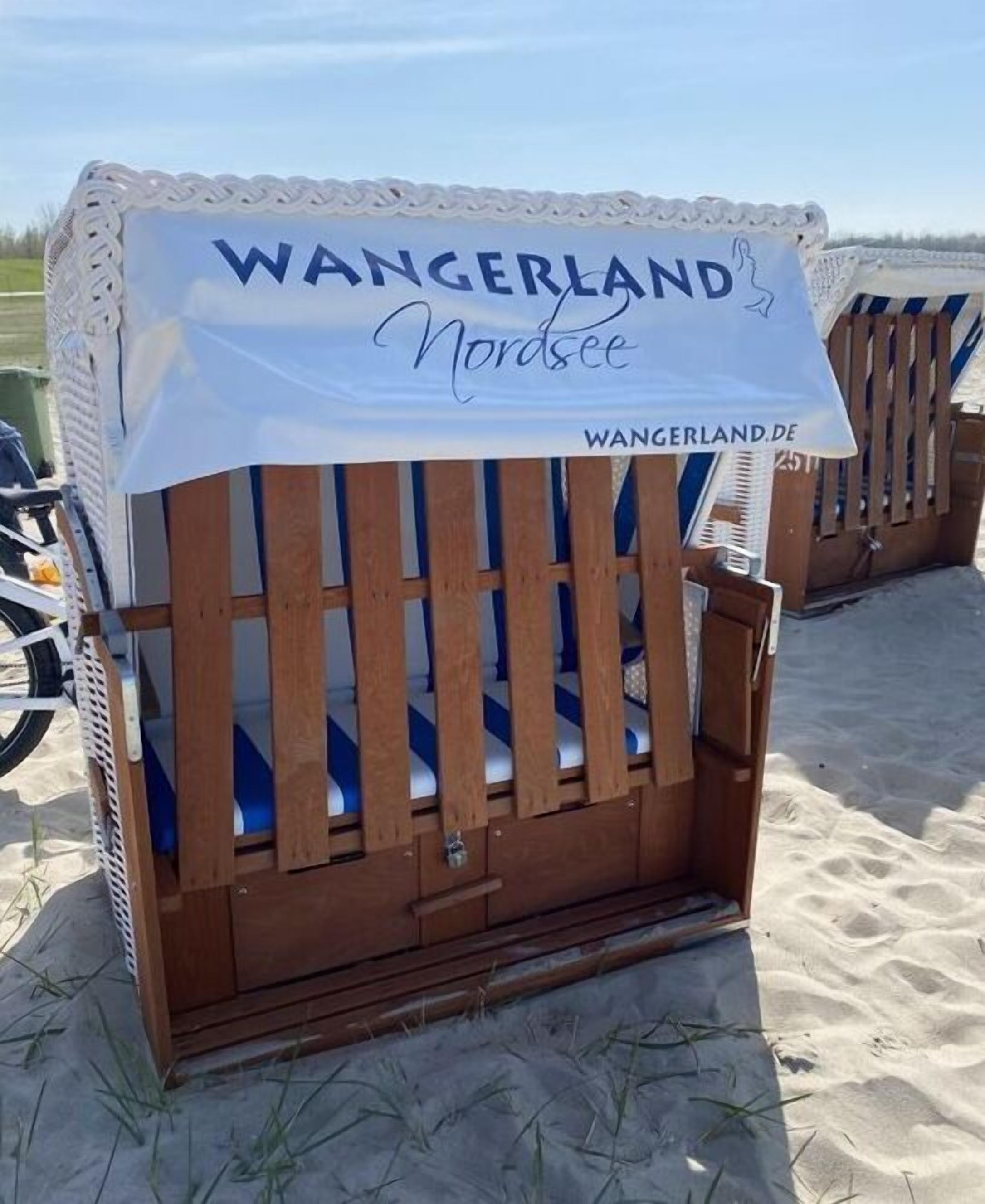 Una spiaggia nelle vicinanze