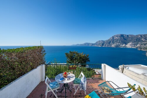 Casa Nostra - Private Sea View Garden