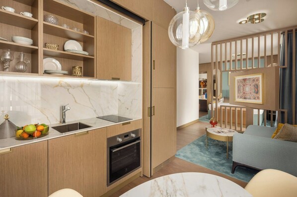 3 bedrooms, hypo-allergenic bedding, down duvets, pillow-top beds