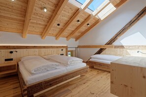 2 Schlafzimmer, Reisekinderbett, kostenloses WLAN, Bettwäsche