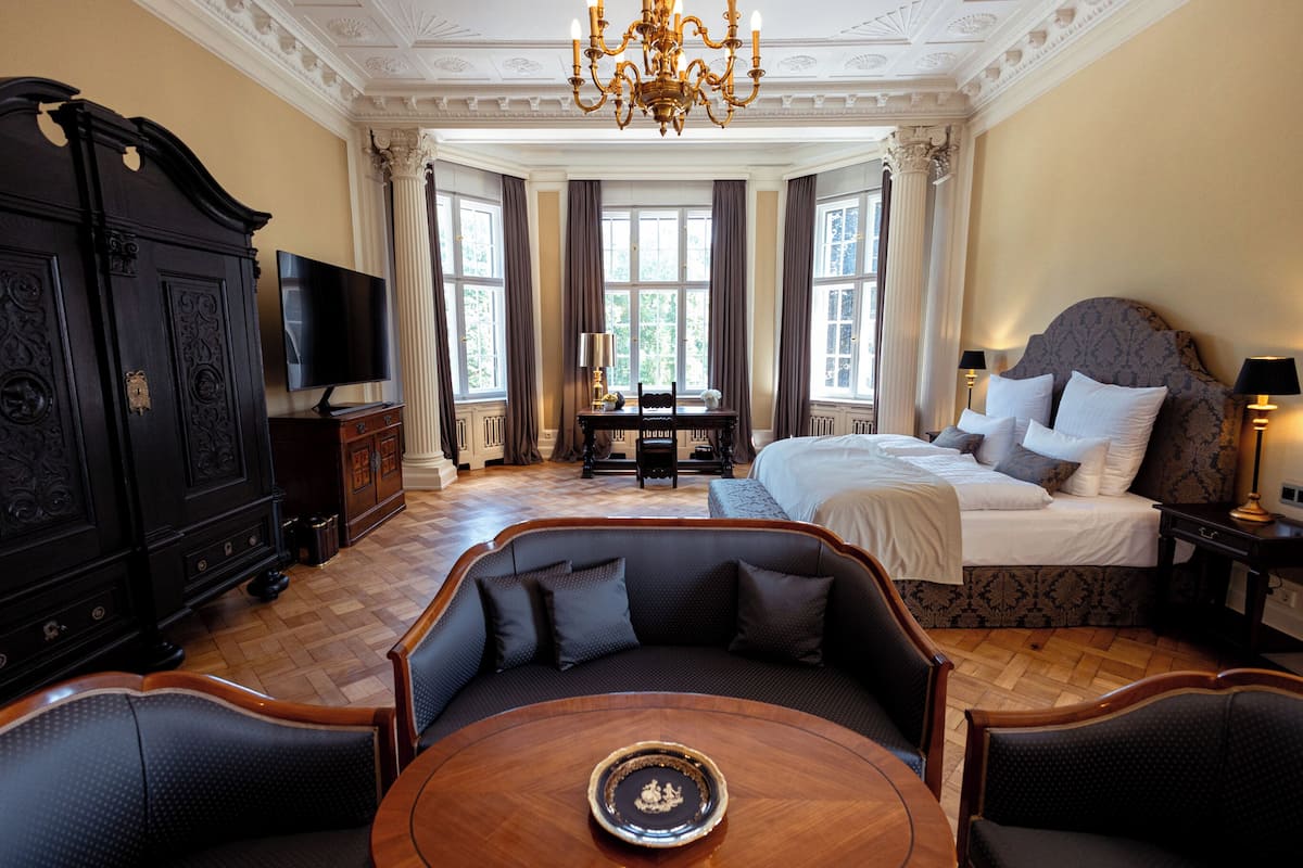 SuĂte conforto | 1 quarto, cofres nos quartos, individualmente decorados