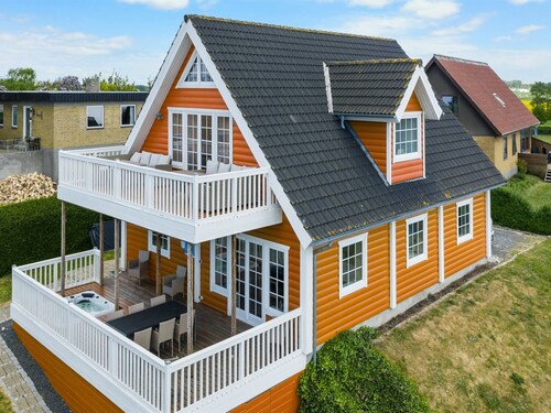 "Romy" - 450m from the sea by Interhome