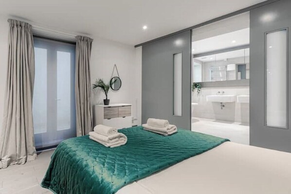 2 Schlafzimmer, Bügeleisen/Bügelbrett, WLAN, Bettwäsche