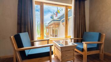 Habitación doble Deluxe, balcón, vista a la montaña | Vista desde la habitación