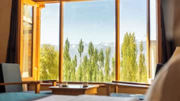 Habitación doble Deluxe, balcón, vista a la montaña | Vista desde la habitación