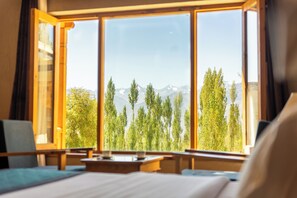 Deluxe-Doppelzimmer, Balkon, Bergblick | Ausblick vom Zimmer