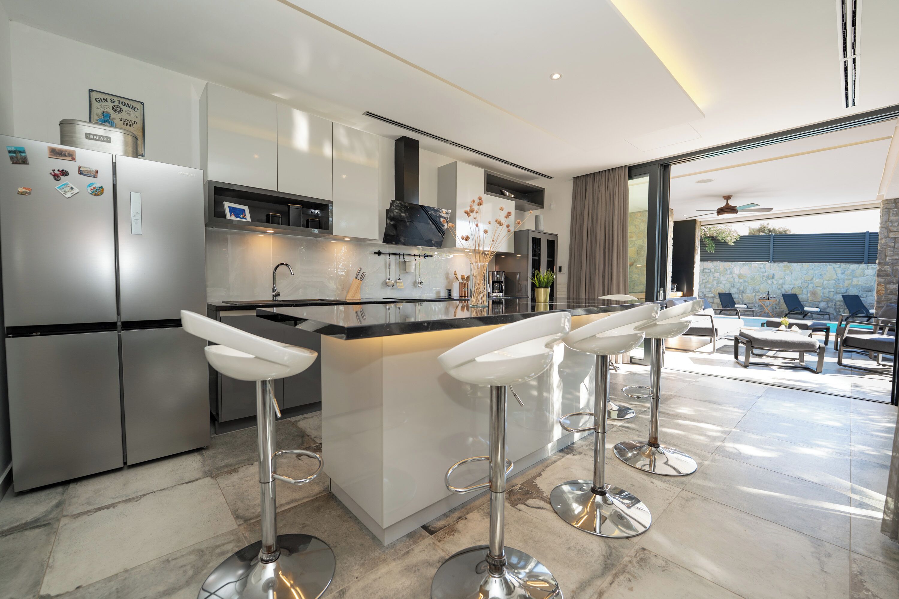 Comfort House, 3 Bedrooms, Poolside | Private kitchen | Fridge, oven, stovetop, dishwasher