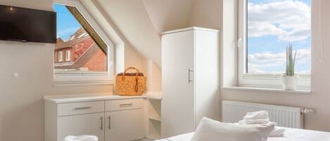 5 chambres, fer et planche à repasser, accès Internet, draps fournis