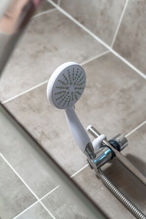 Hand-held showerhead