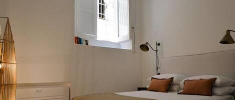 1 bedroom, in-room safe, iron/ironing board, travel cot