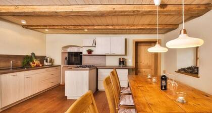 Oberprill Modern retreat