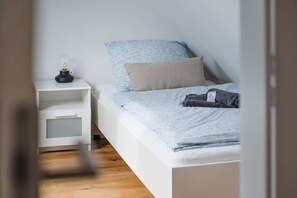 2 habitaciones, tabla de planchar con plancha y acceso a internet