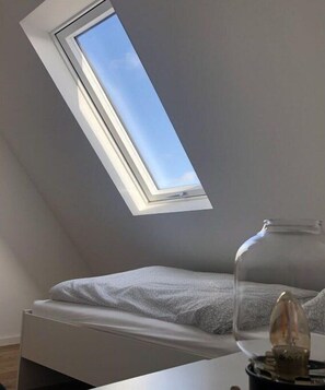 2 chambres, fer et planche à repasser, Wi-Fi gratuit, draps fournis