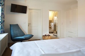 3 bedrooms, iron/ironing board, free WiFi, bed sheets - Penthuus Modern retreat (Juist)