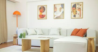 Charming 2-bedroom apartment with WiFi, AC in lovely Istanbul