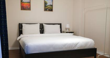 Charming 2-bedroom apartment with WiFi, AC in lovely Istanbul