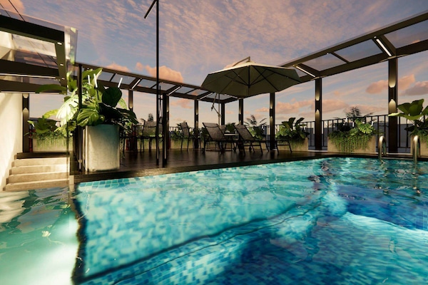 Kolam renang outdoor