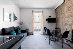 Living area - Deluxe apartment in Kensington (London)