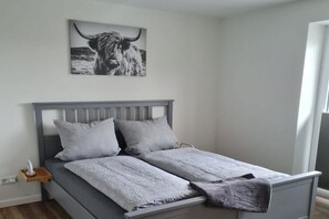 4 bedrooms, free WiFi, bed sheets