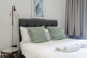 1 bedroom, iron/ironing board, WiFi, bed sheets - Comfortable and Spacious Flat Kensington (London)